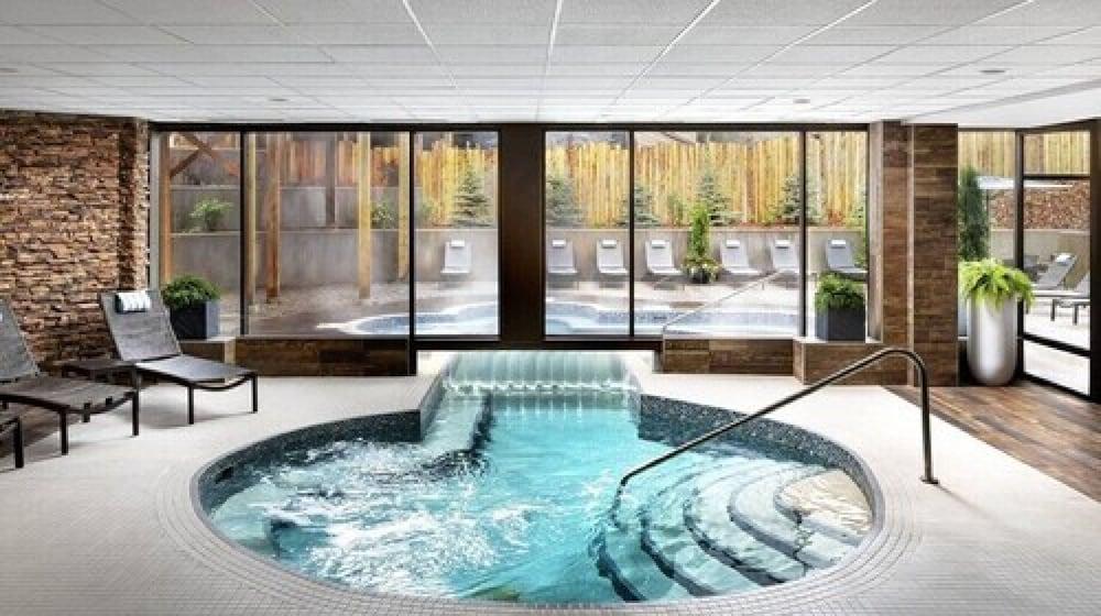 Hotel Crosswaters At 3*